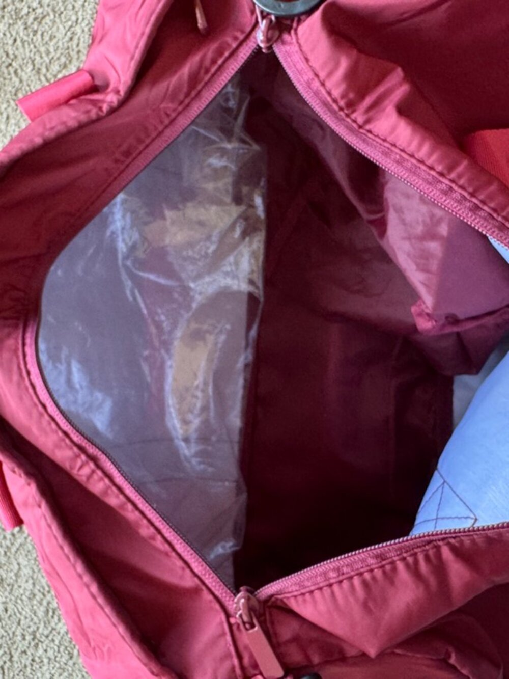 Burgundy Gym Bag With Shoe Compartment - Picture 5 of 7